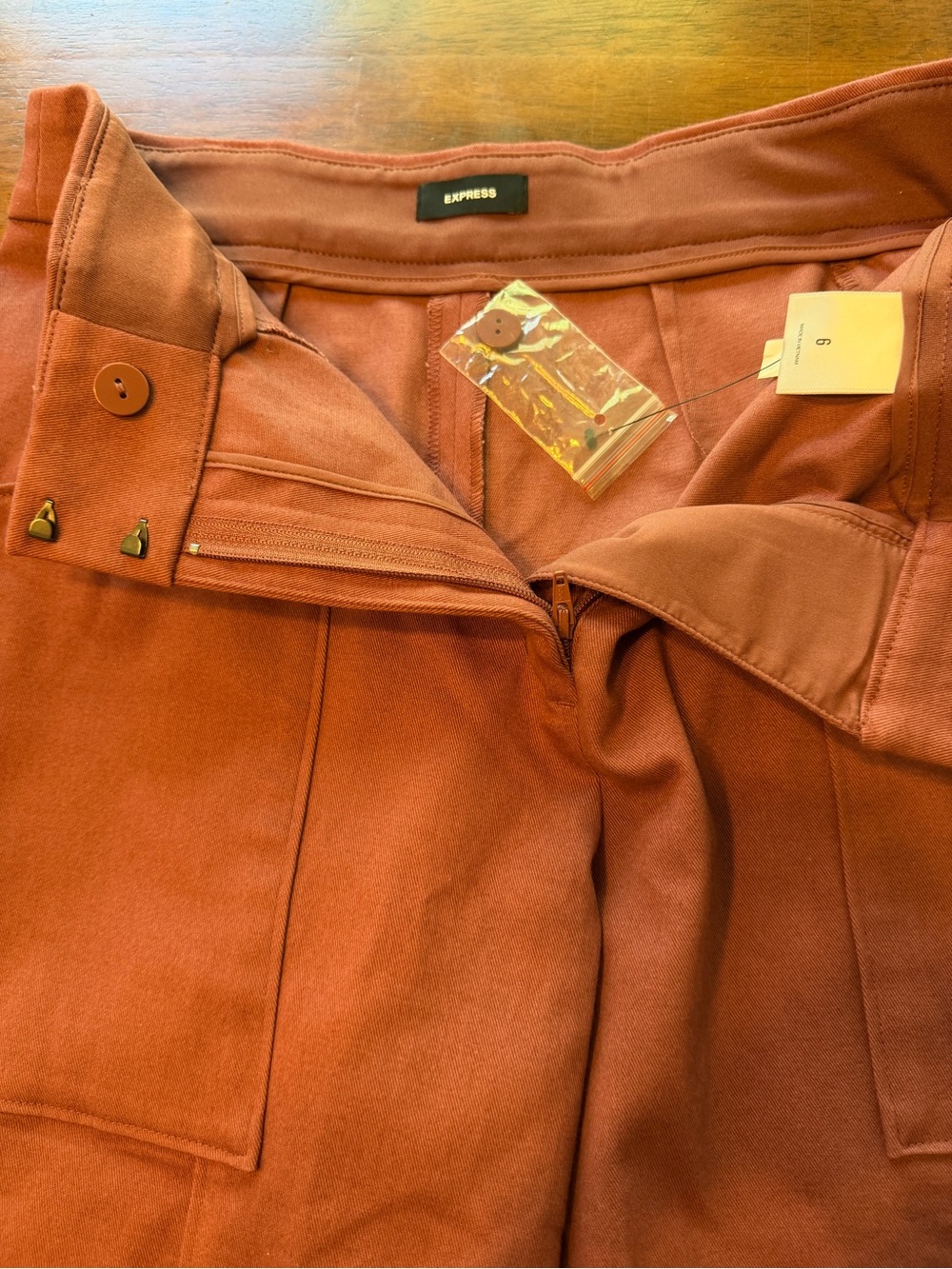 NWT Express Wide-Leg Cargo Chinos in Dusty Rose Size 6R MSRP $88 - Picture 6 of 10